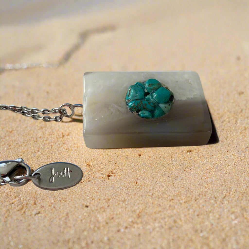 01-PP-Q-1 Turquoise Crystal Centered Rectangular Quartz Pendant with Chain