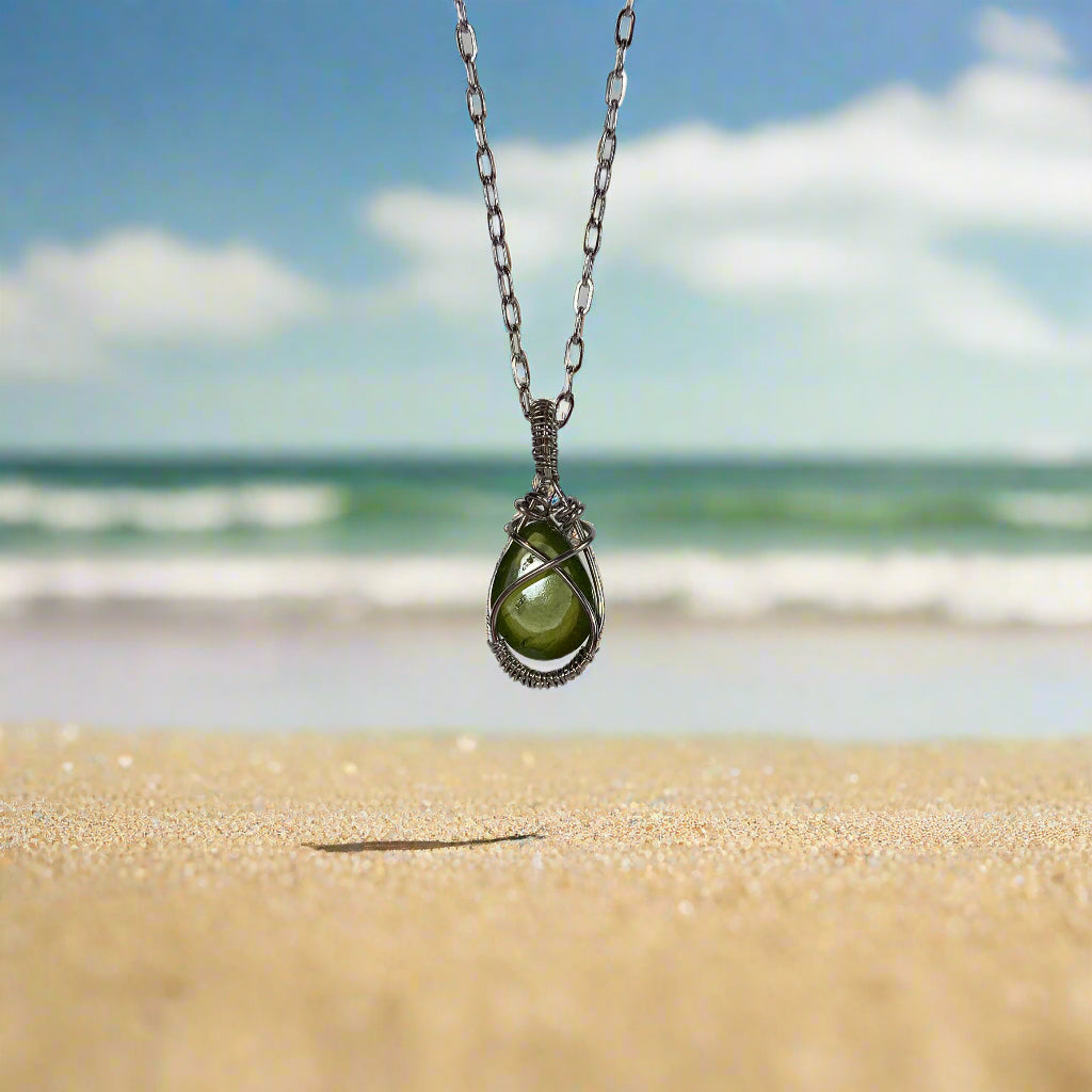01-PC-P-2 Peridot Pendant on Chain