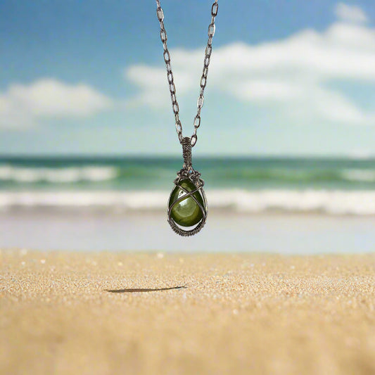 01-PC-P-2 Peridot Pendant on Chain