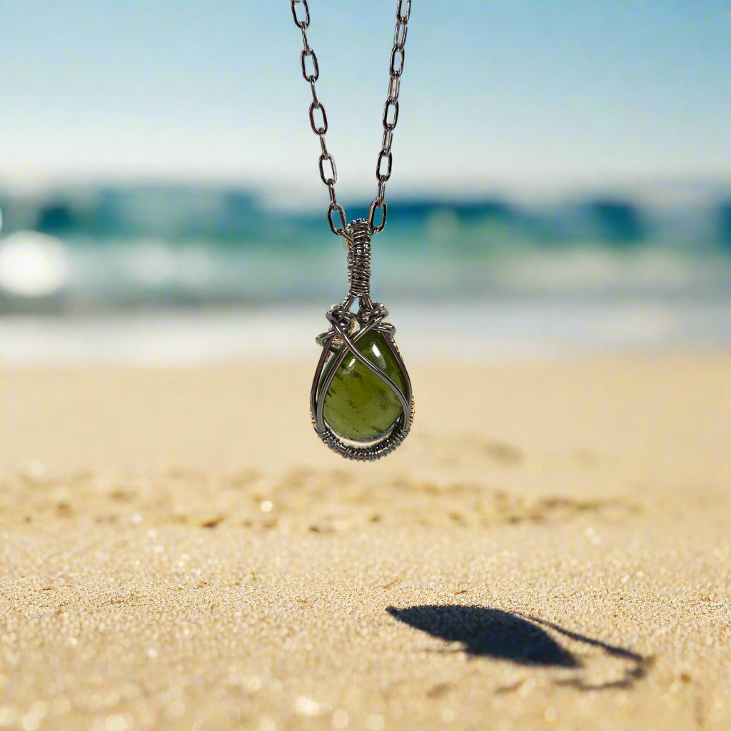 01-PC-P-2 Peridot Pendant on Chain