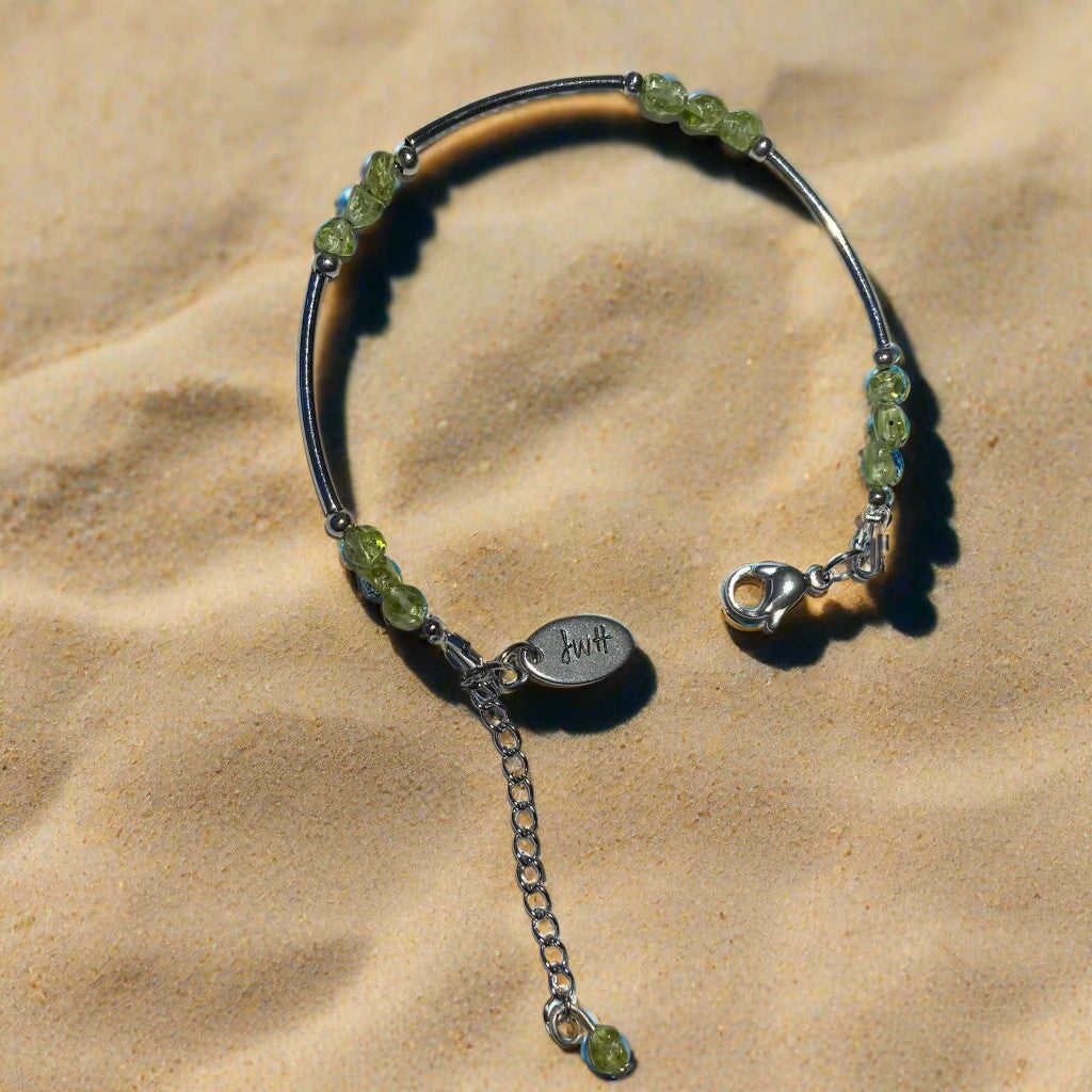 05-B4-02 Peridot Tube Bracelet August Birthstone