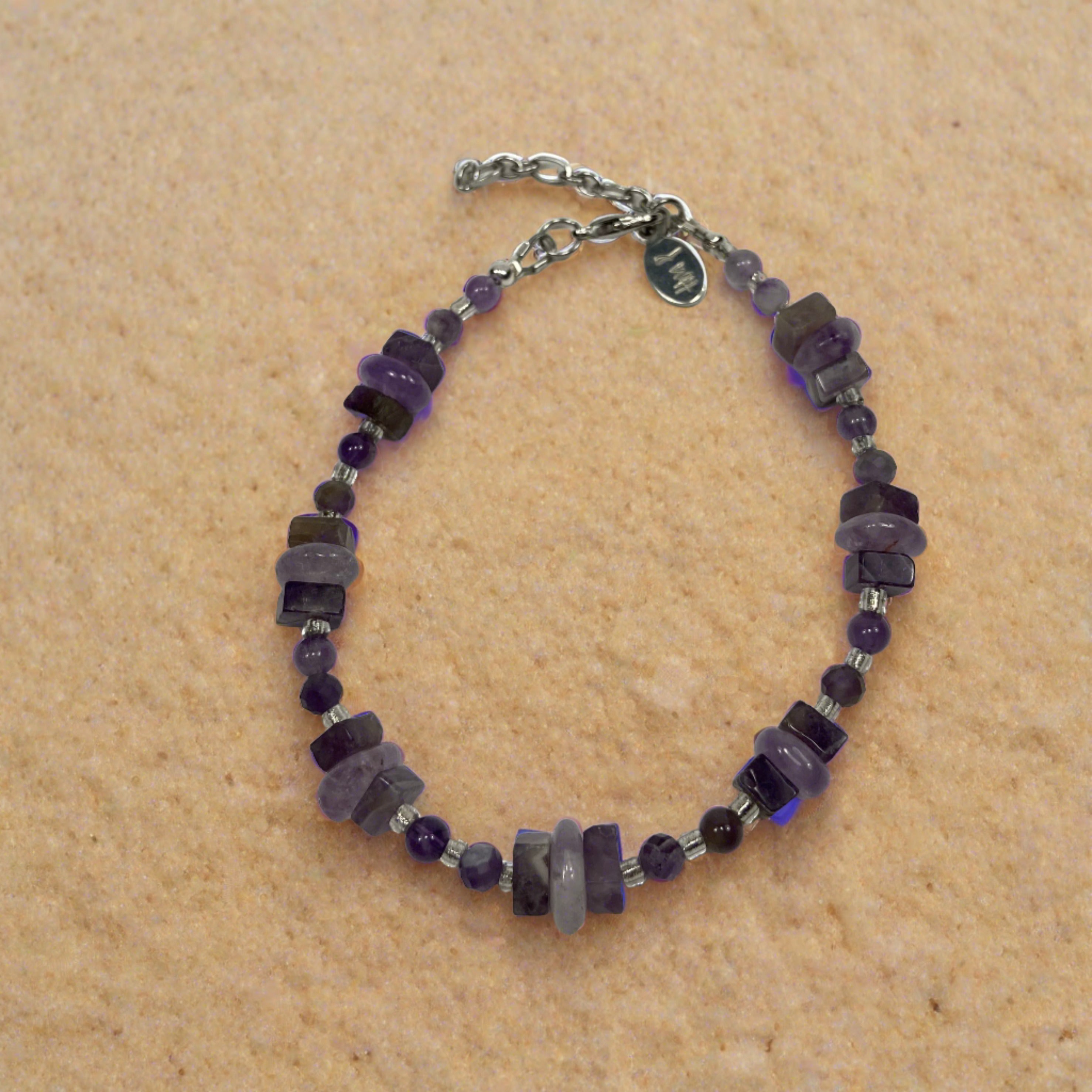 JWH Designs - Nature Inspired Artistic Jewellery - Semiprecious Gemstone Bracelet