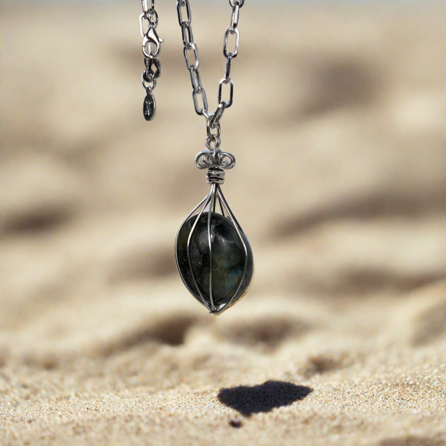 JWH Designs - Nature Inspired Artistic Jewellery - Labradorite Pendant with Chain