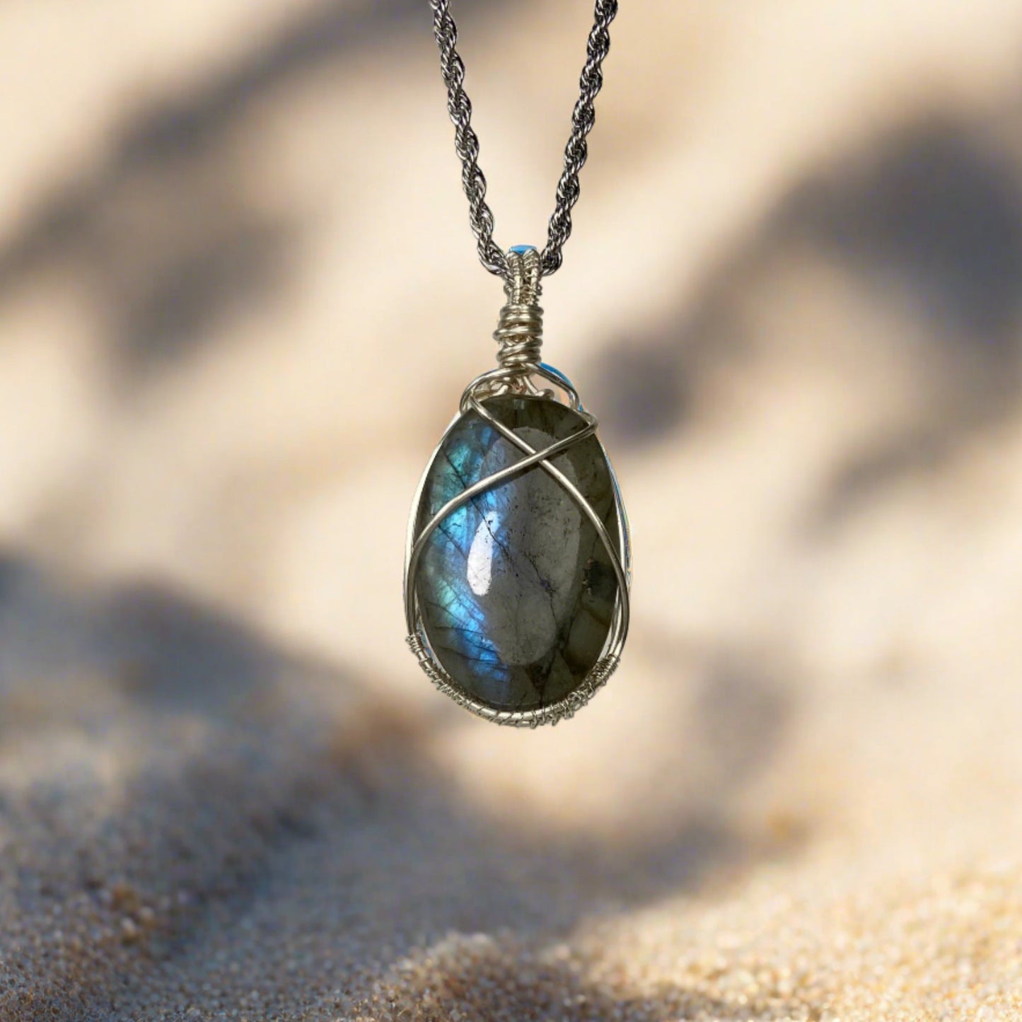 JWH Designs - Nature Inspired Artistic Jewellery - Labradorite Pendant with Chain
